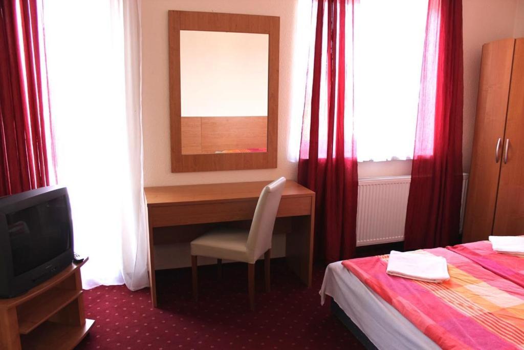 Hotel Menthol Будапешт Номер фото